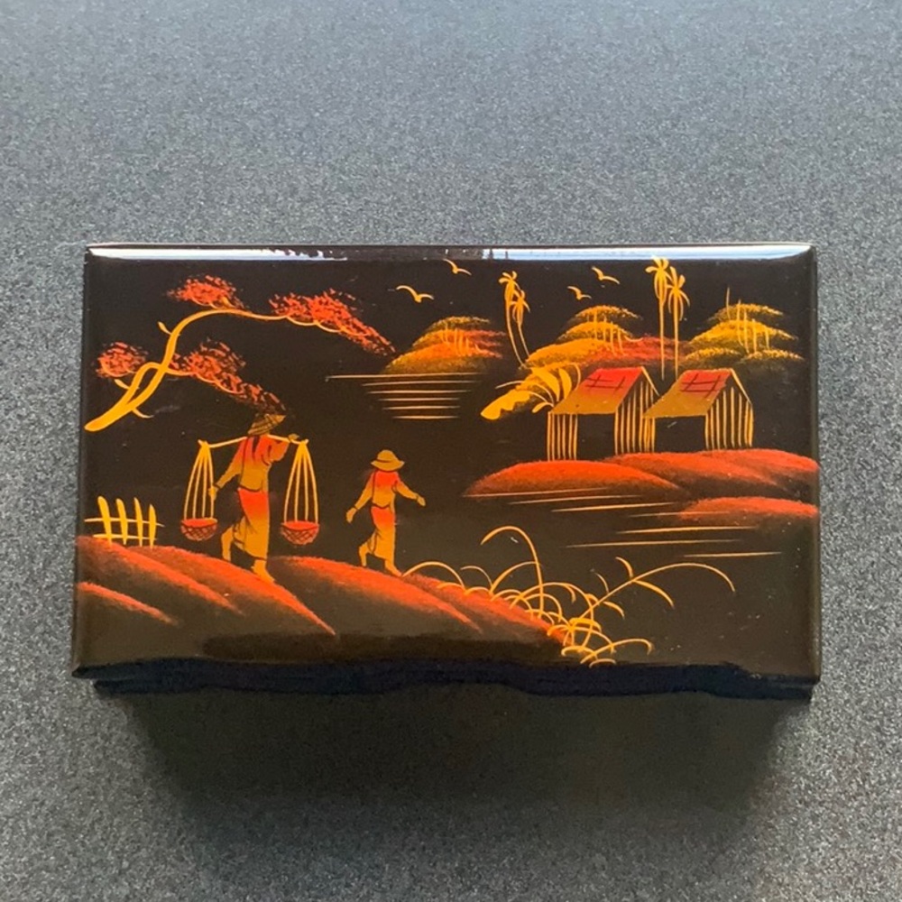 Black lacquer jewellery box